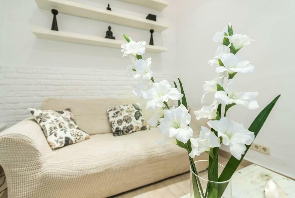 마드리드 Stylish Loft At Chueca'S Heart 아파트 외부 사진