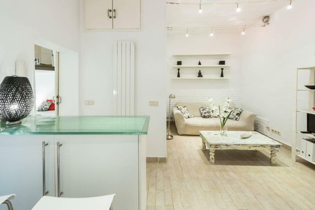 마드리드 Stylish Loft At Chueca'S Heart 아파트 외부 사진